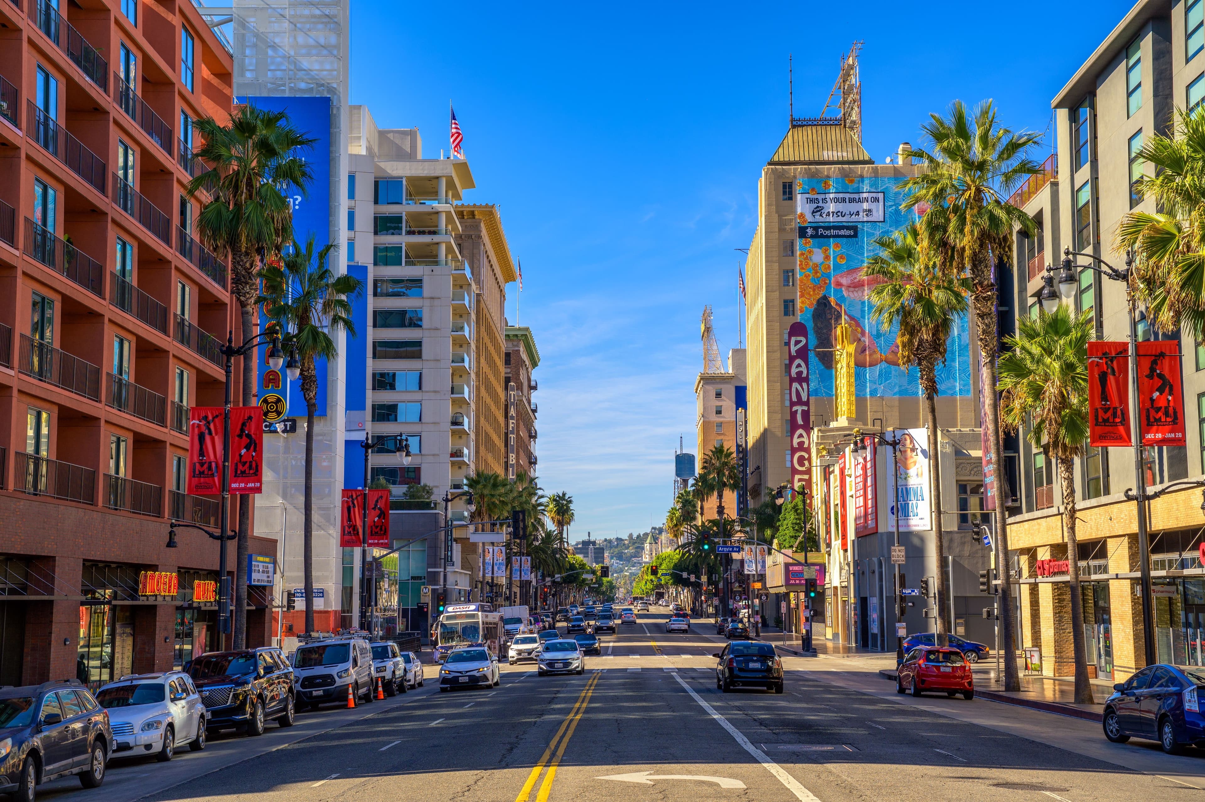 Why Travelers Book Los Angeles Rentals Through Stay