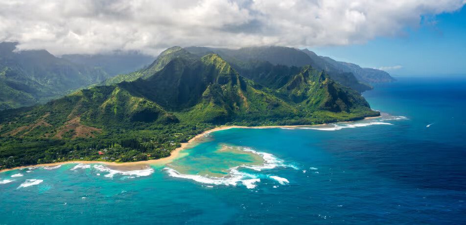 Maui vs. Oahu: Which Hawaiian Island Should You Visit?